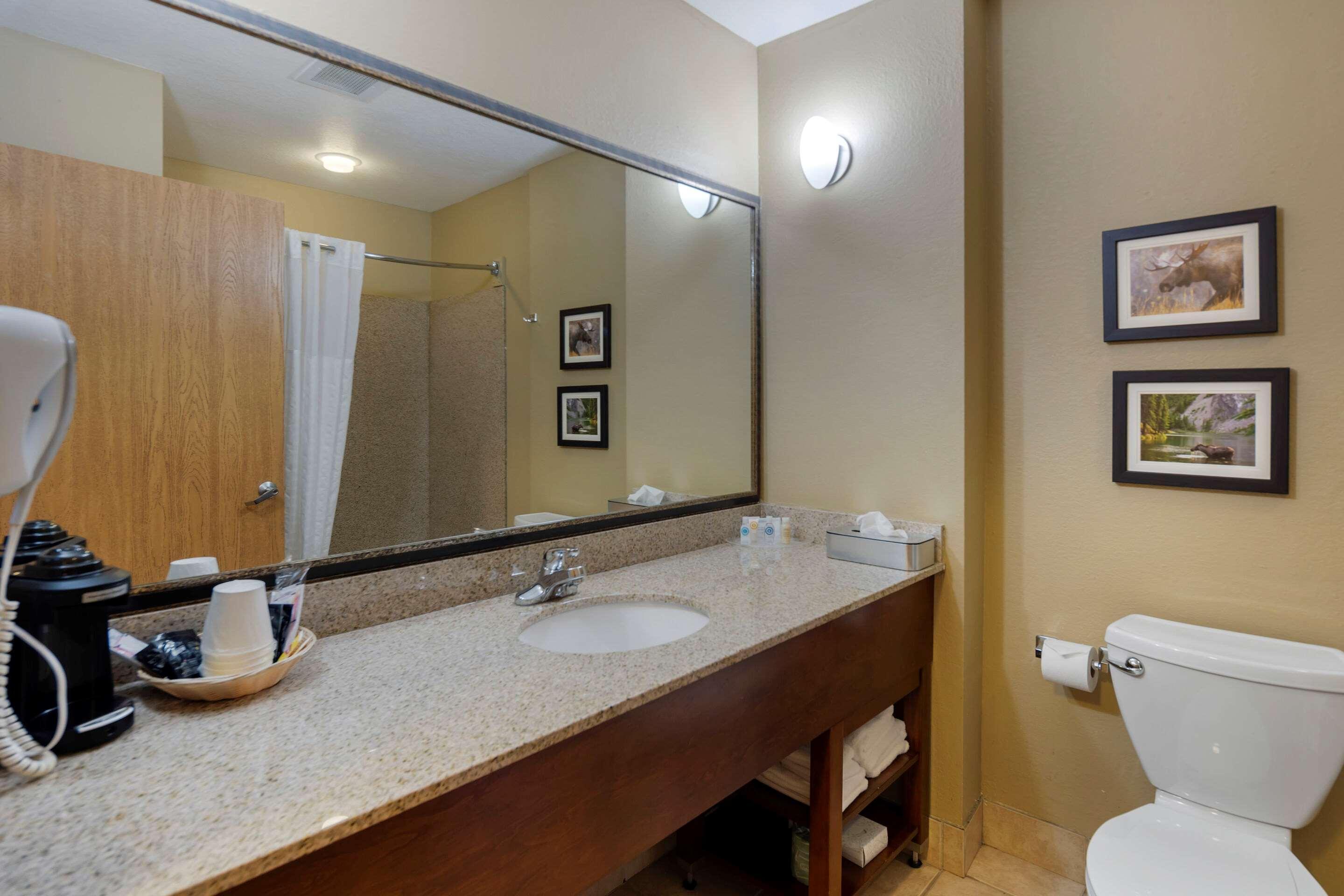 Comfort Suites Anchorage International Airport Экстерьер фото
