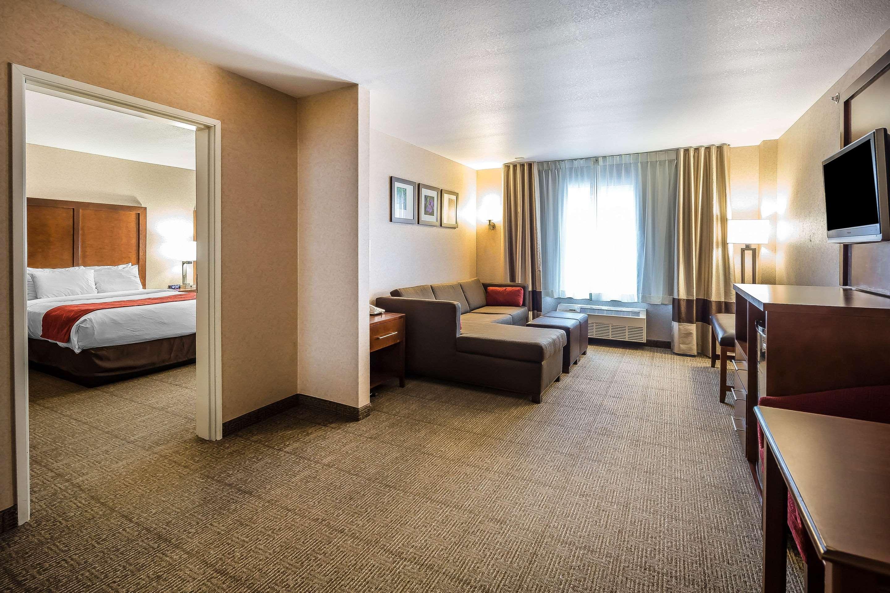 Comfort Suites Anchorage International Airport Экстерьер фото