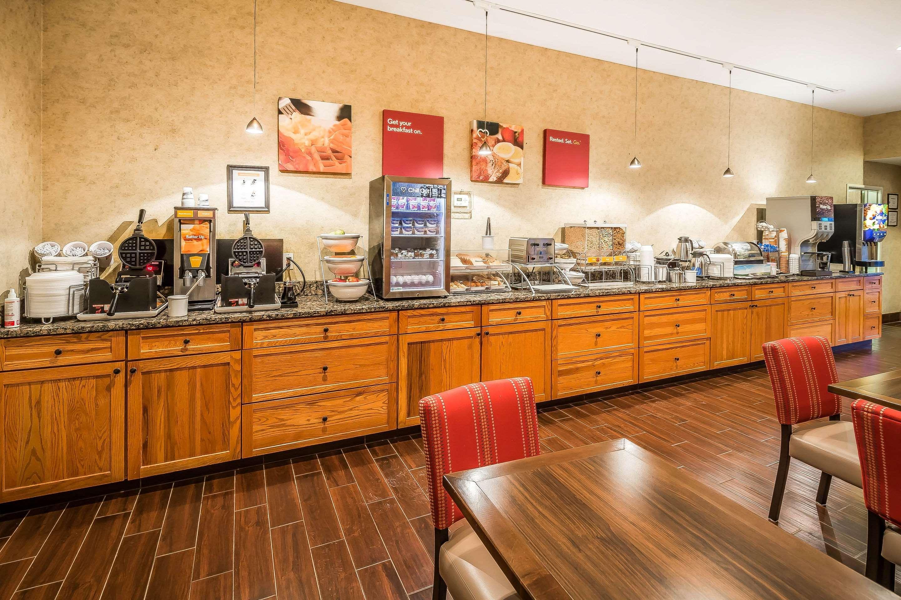 Comfort Suites Anchorage International Airport Экстерьер фото