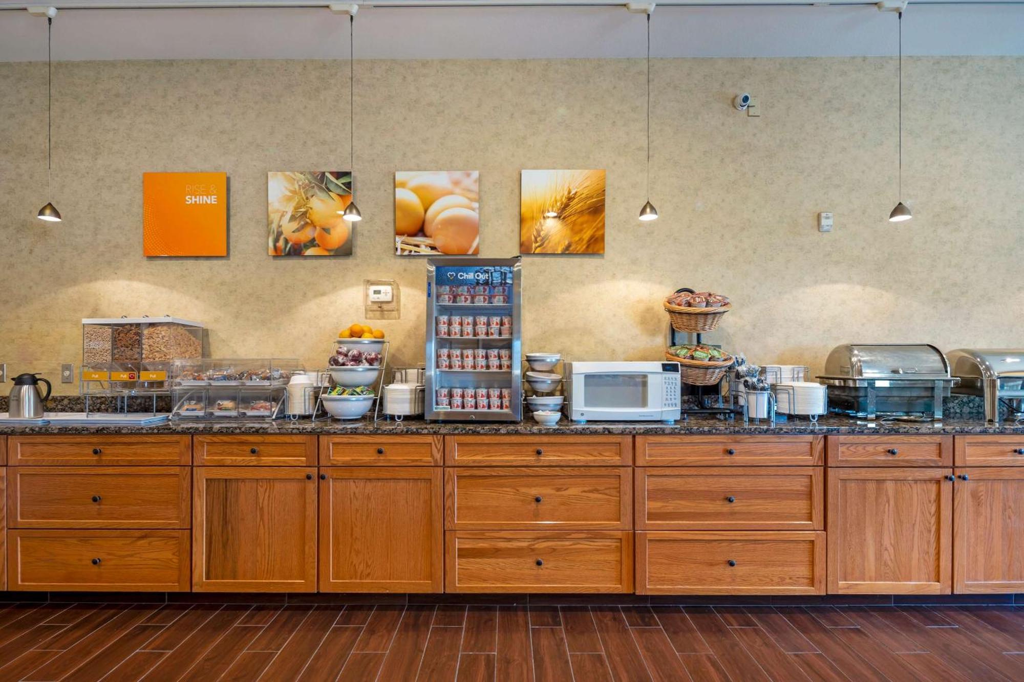 Comfort Suites Anchorage International Airport Экстерьер фото