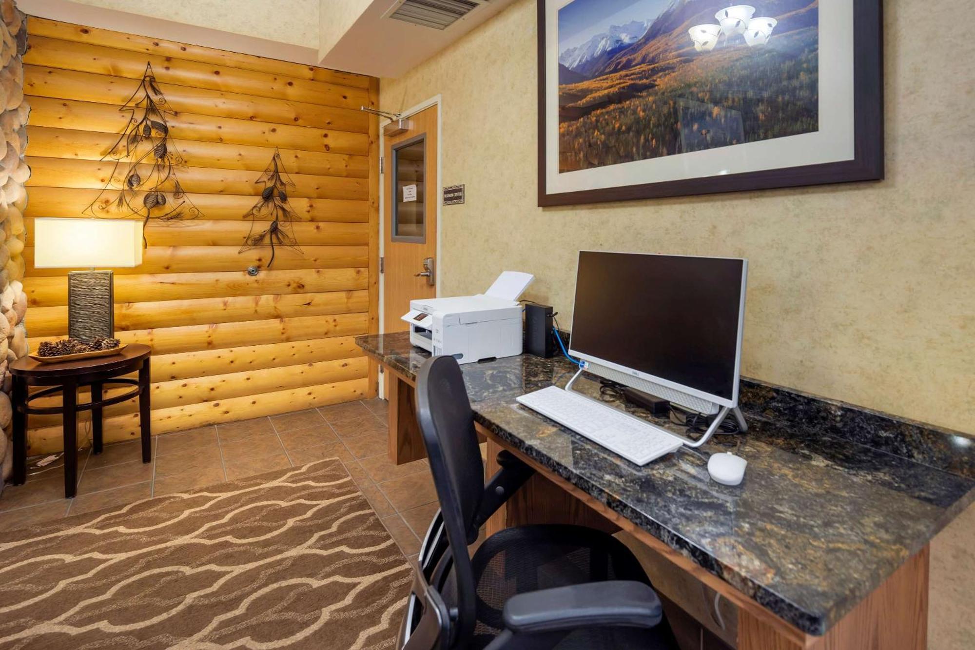 Comfort Suites Anchorage International Airport Экстерьер фото