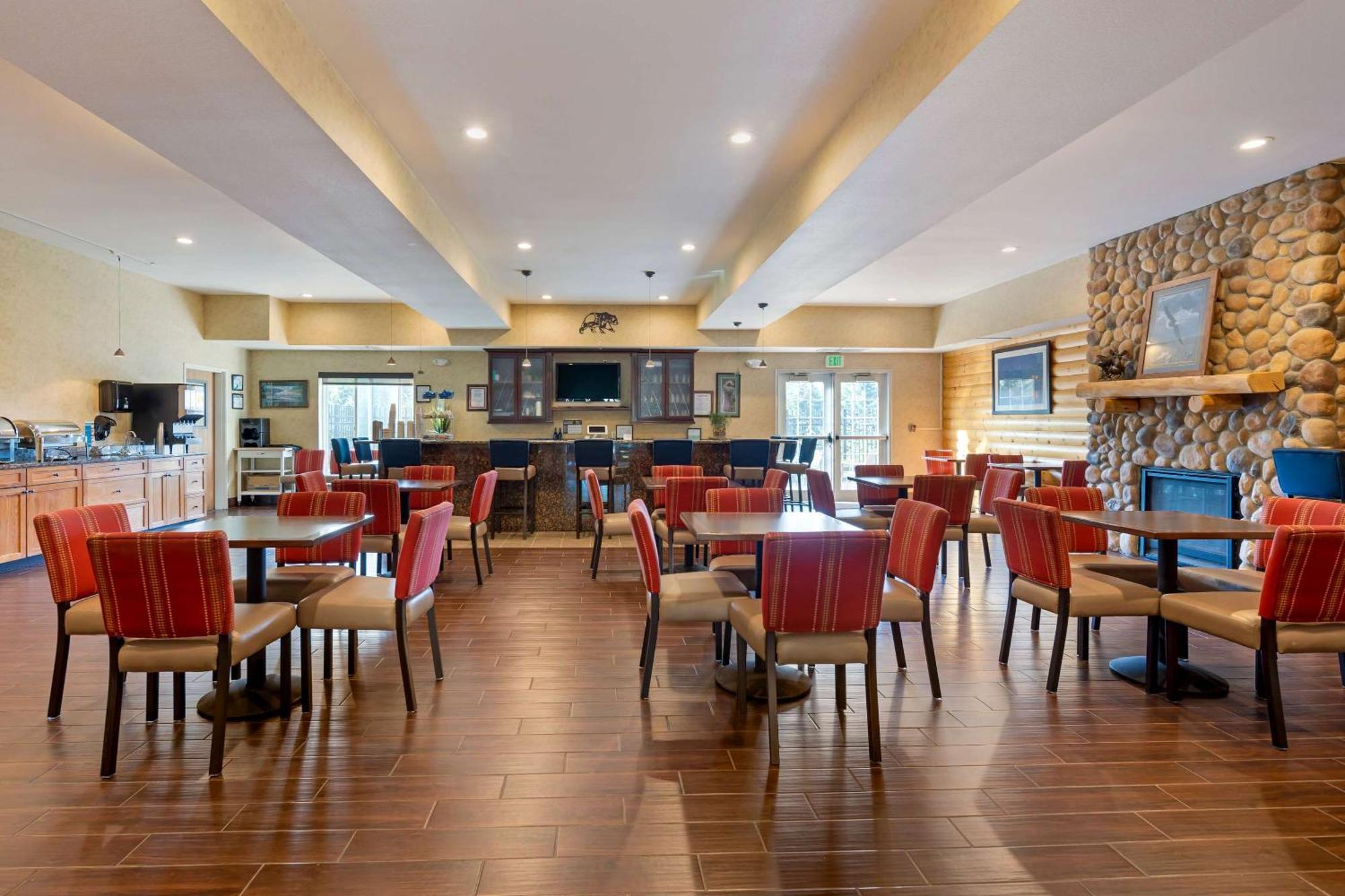 Comfort Suites Anchorage International Airport Экстерьер фото